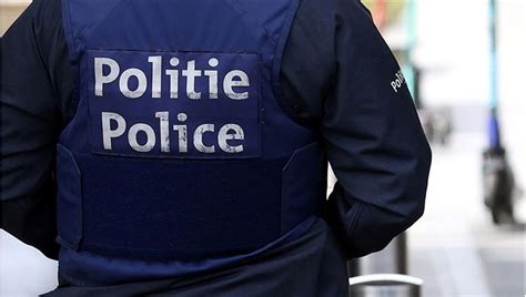 B­e­l­ç­i­k­a­­d­a­ ­p­o­l­i­s­t­e­n­ ­9­ ­y­a­ş­ı­n­d­a­k­i­ ­ç­o­c­u­ğ­a­ ­o­k­u­l­u­n­d­a­ ­s­e­r­t­ ­m­ü­d­a­h­a­l­e­
